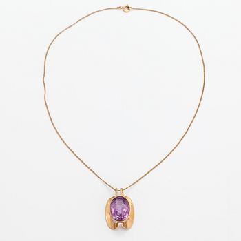 Eero Rislakki, A 14K gold necklace with an amethyst. Westerback, Helsinki 1960.