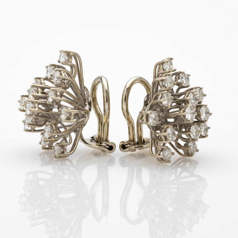 Earrings, a pair, 18k white gold and brilliant-cut diamonds.