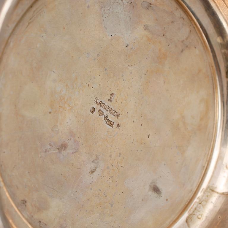 BÄGARE.  2 st. Silver. bl a K Anderson Stockholm 1931. Tot ca 490 g.