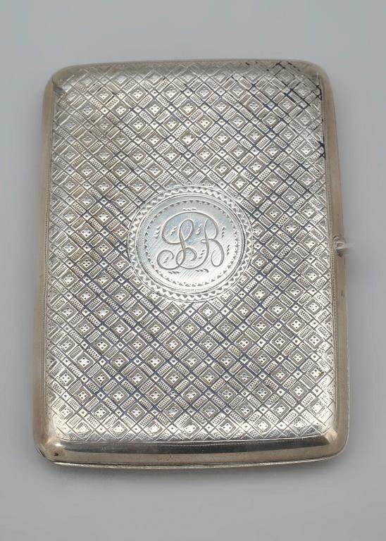 CIGARETTETUI, silver, Moskva, Ryssland, 1895. Vikt ca 140 g.