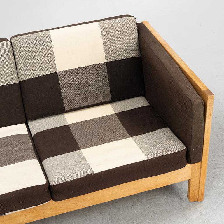 Børge Mogensen, soffa, modell 2442, Fredericia, Danmark.
