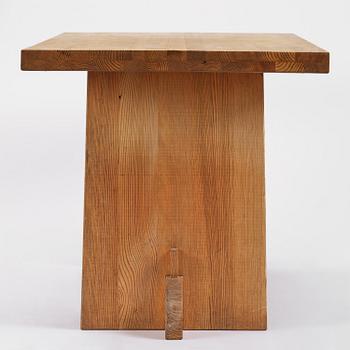 Axel Einar Hjorth, a stained pine "Lovö" dining table, Nordiska Kompaniet, 1930s.