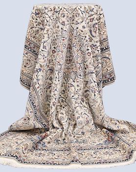 Matta, Nain, part silk, 285 x 197 cm.