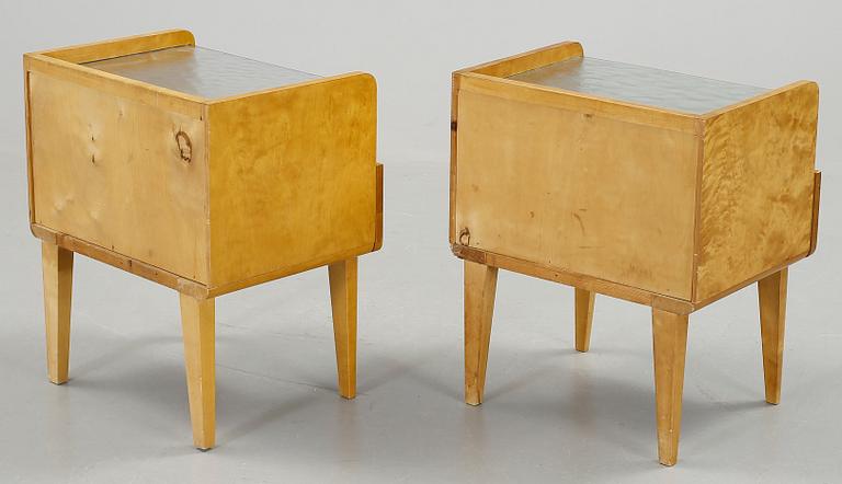 SÄNGBORD, ett par, 1900-talets mitt.