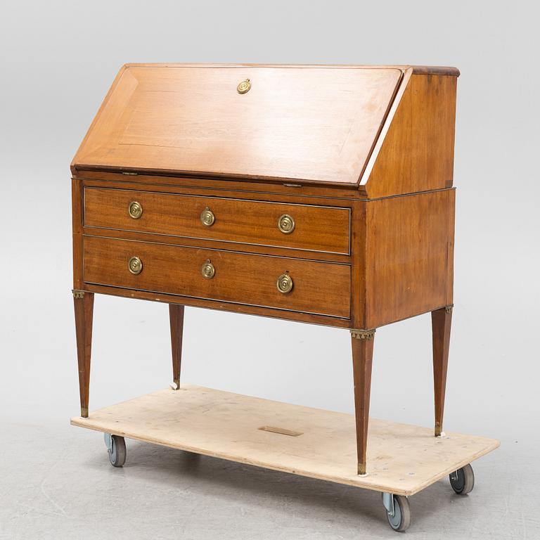 A late Gustavian mahogany secretaire from the early 19th century.