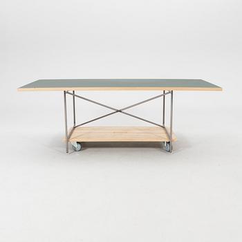 Egon Eiermann, bord för Richard Lampert. 2000-tal.