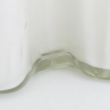 Alvar Aalto, a '3031' vase signed Alvar Aalto 3031.