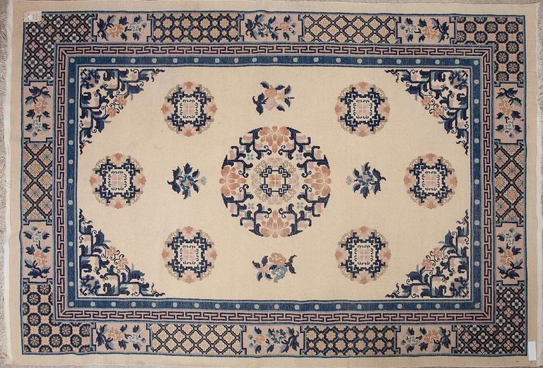 MATTA, Kina. Ca 241x166 cm.