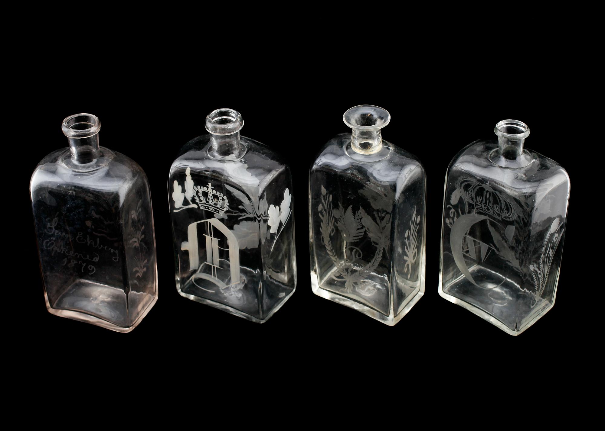 BRÄNNVINSPLUNTOR, 4 st, glas, 1800-tal.