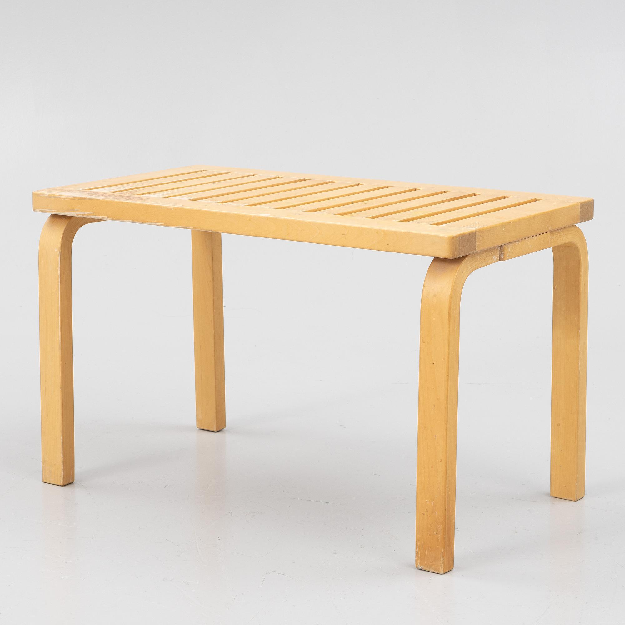 Alvar Aalro, a modewl 153 B bench, Artek.