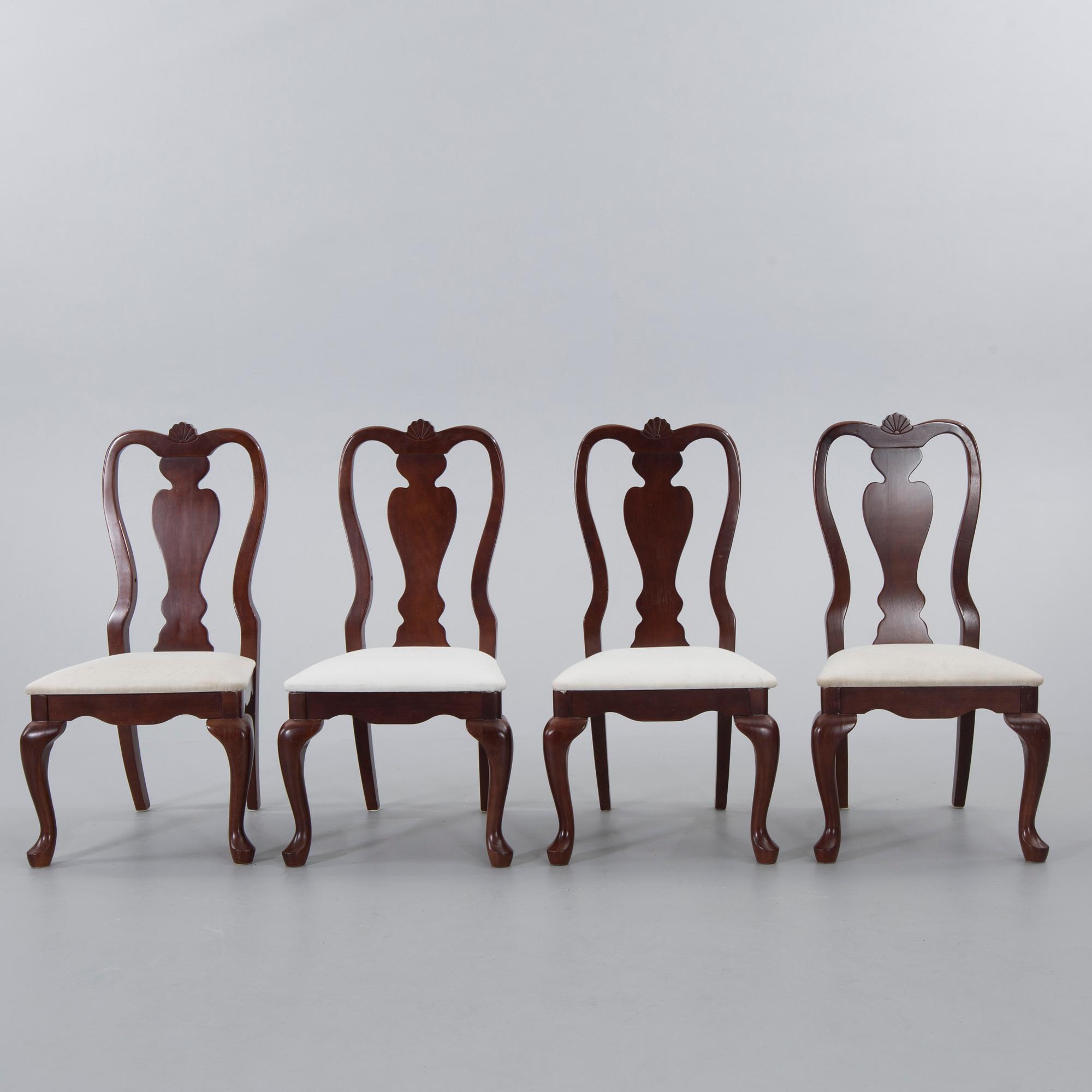 A SET OF 7 ROKOKO-STYLE DINING CHAIRS AND A TABLE, 20th century.