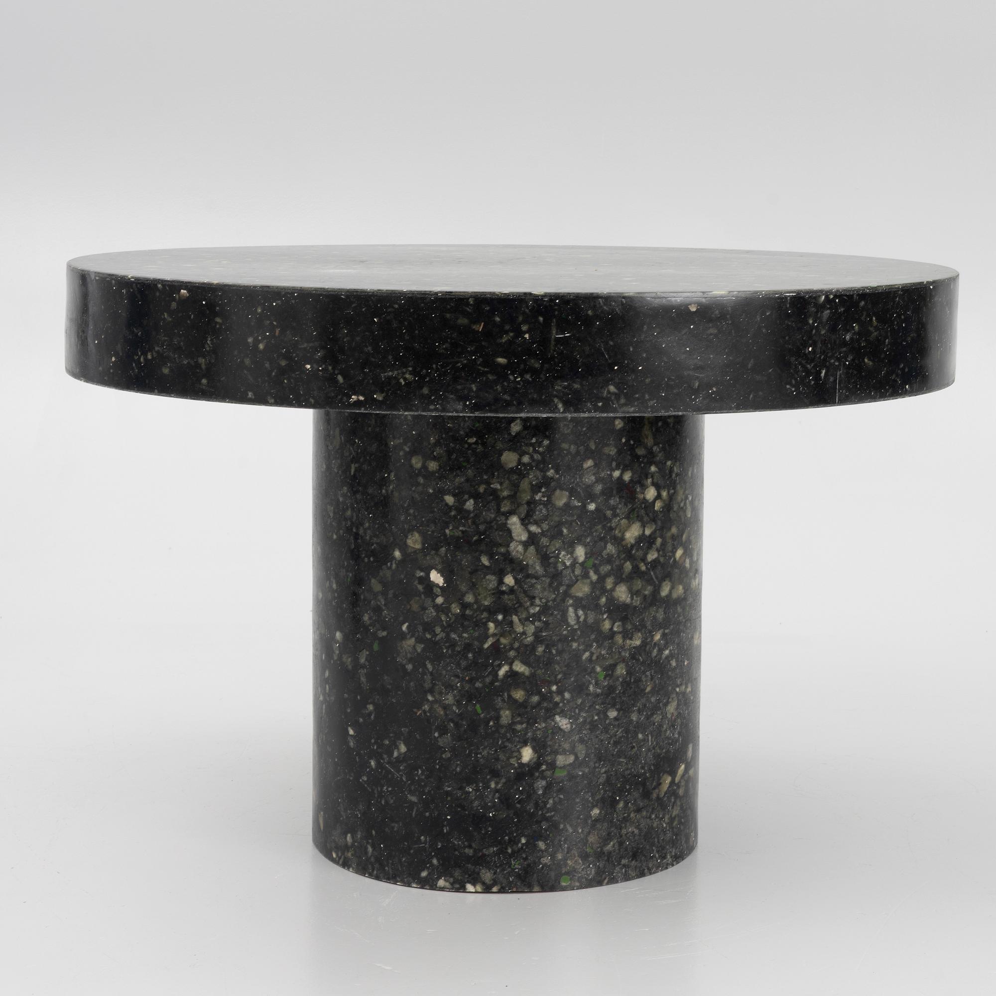 Gustaf Westman, matbord, "Linn Innovation Table", Swedish Stockings, 2025.