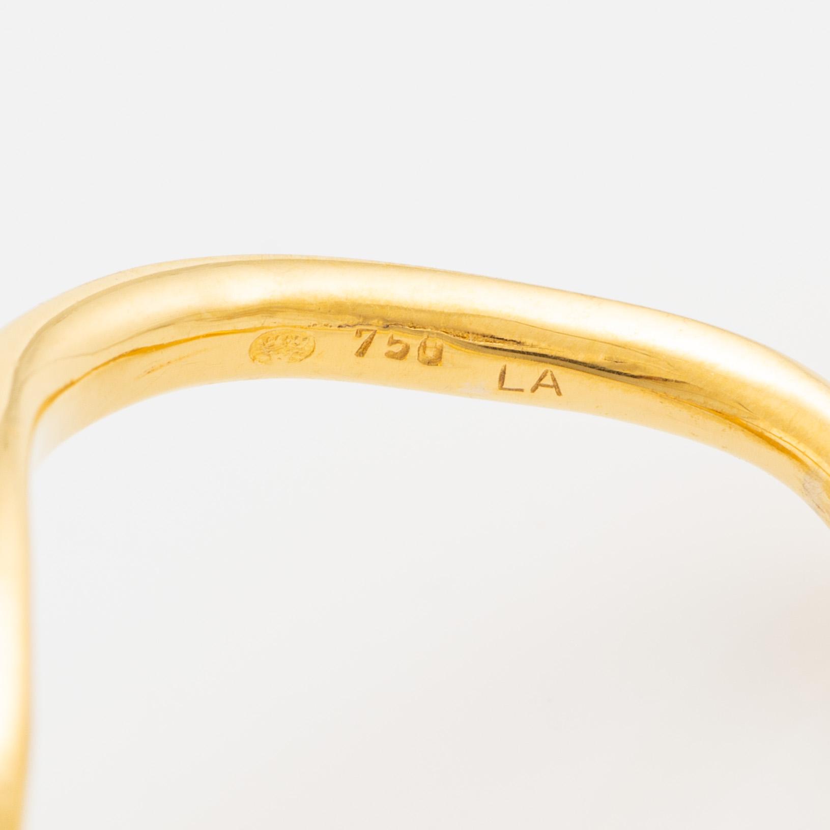 Ring, 18K gold set with a round brilliant-cut diamond.