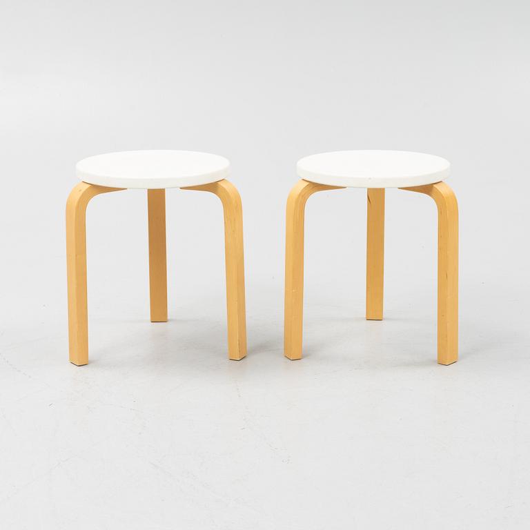 Alvar Aalto, pallar, ett par, modell 60, Artek, Finland.