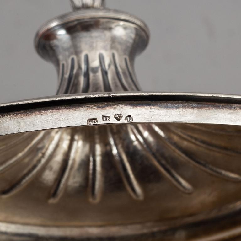 SAMUEL PETTERSSON, sockerskålar med lock, ett par, silver, Linköping 1887.