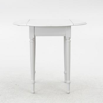 Side table with flaps. 19th century.