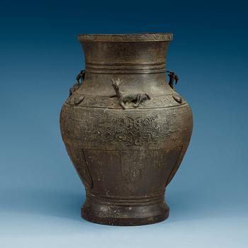 1479. A large bronze vase, presumably late Ming dynasty (1368-1644).