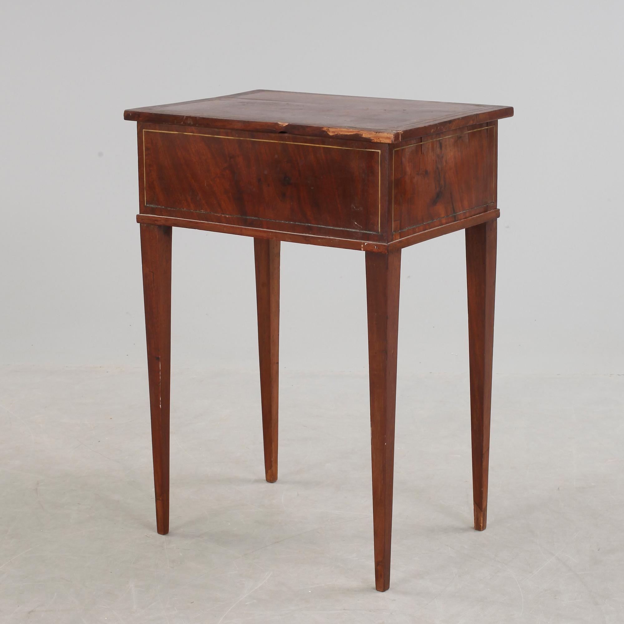 BORD, sengustaviansk, 1800-tal.