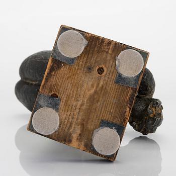 Heikki Häiväoja, Girl washing her hair.