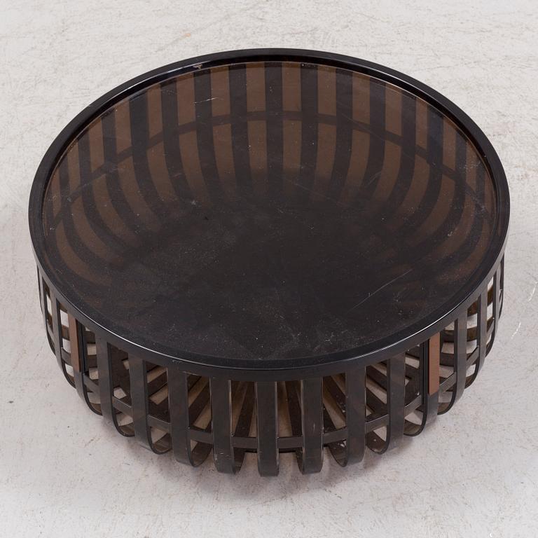 A coffe table "Panier", Ronan and Erwan Bouroullec forr Kartell.