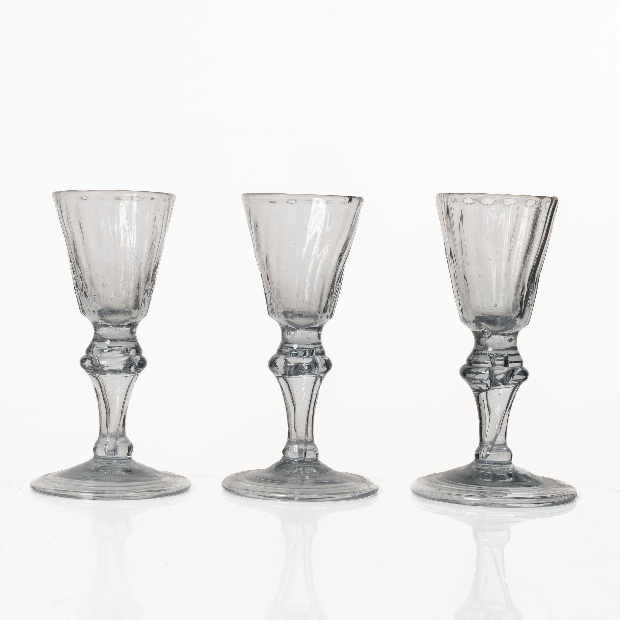 A set of five fluted glasses, 19th century.