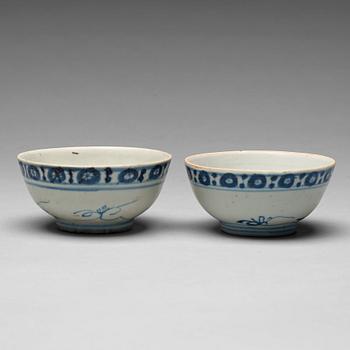 206. Two blue and white bowls, Ming dynasty (1368-1644).