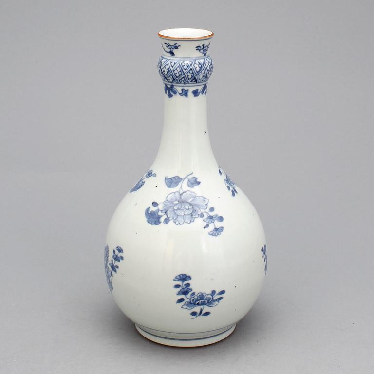 VAS, porslin, Kina, Qing dynastin, Qianlong (1735-96).