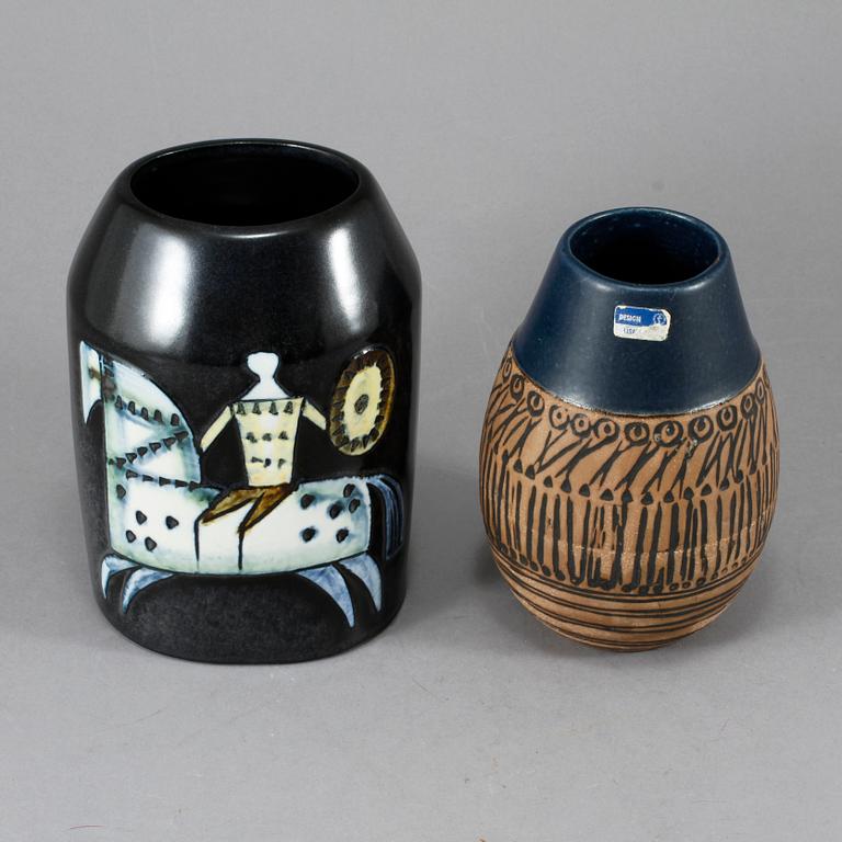 VASER, 2 stycken, stengods. Lisa Larson, Gustavsberg, 1950-60-tal.