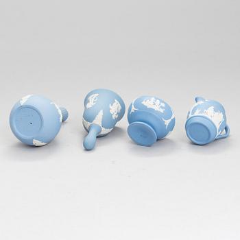 WEDGWOOD, Jasperware, 30 delar, England 1900-talets andra hälft.