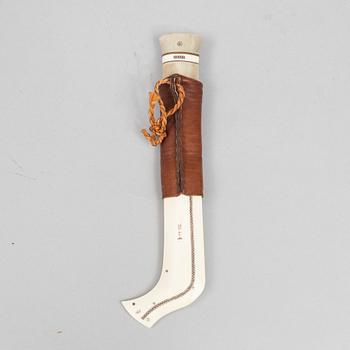 Ingvar Backlund, a reindeer horn knife, signed and dated 99-XX.