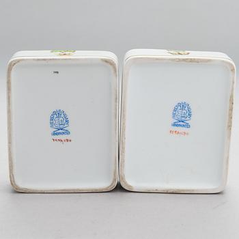 A Herend Queen Victoria VBO porcelain coffee set and two trinket boxes, totally 19 pieces, Hungary.