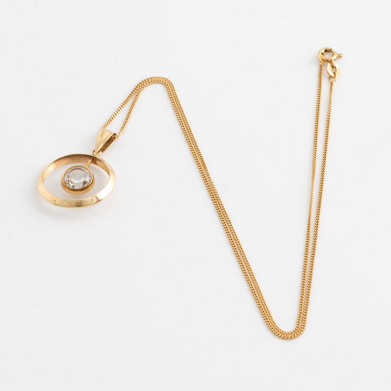 Hänge med kedja, 18K guld med vit sten.