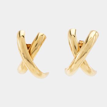 Earrings, a pair of 18K gold.