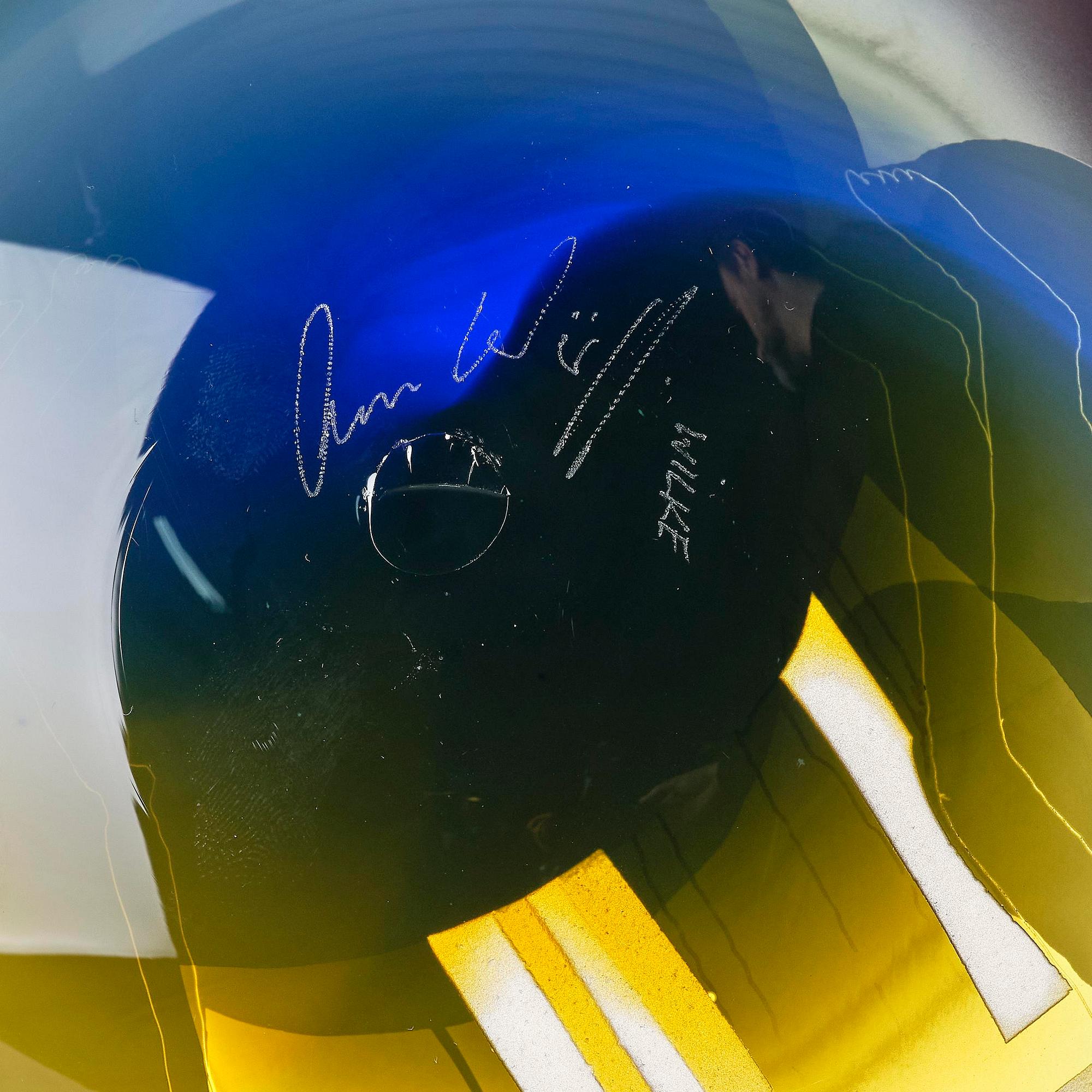 Ann Wolff, a glass bowl, Stenhytta Glass Studio, Transjö, glassblower Wilke Adolfsson.