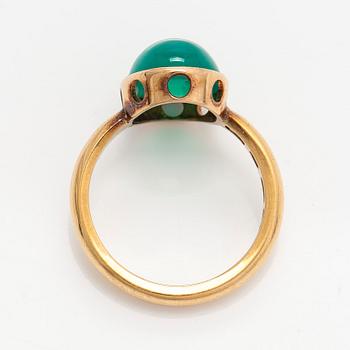 Ring, cabochon cut chrysoprase, 18K gold.