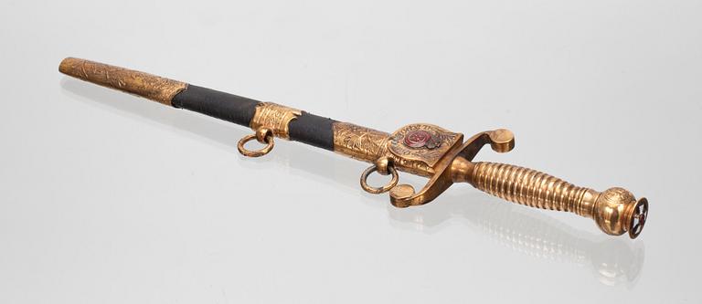 A ST. GEORGE'S NAVAL OFFICER'S DIRK.