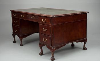 SKRIVBORD, England 1900-talets början.