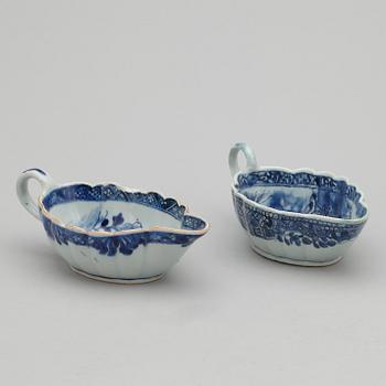 SÅSSNIPOR, 2 stycken, kompaniporslin, 1700-tal.
