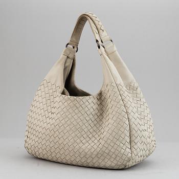 BOTTEGA VENETA, a leather bag.