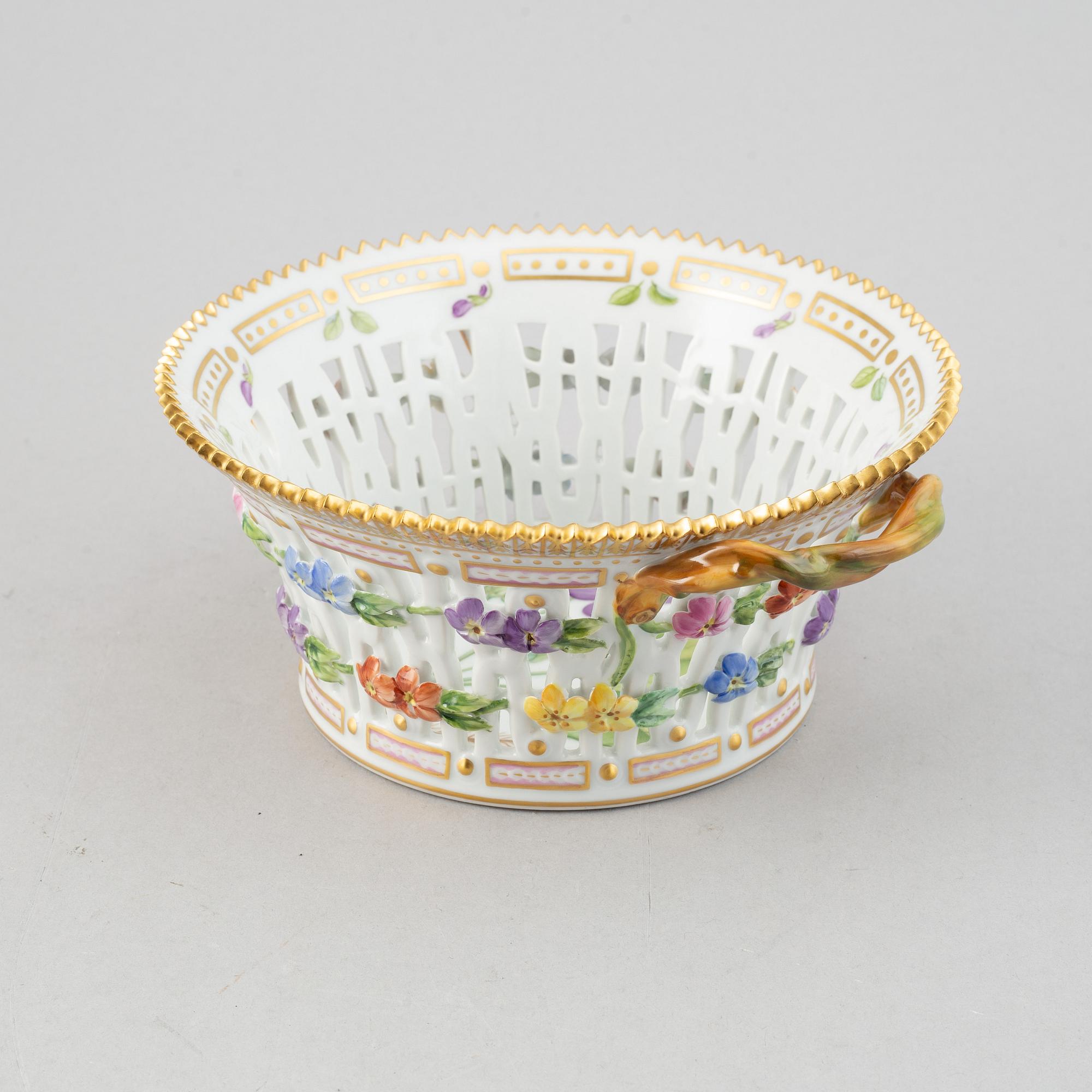 A Royal Copenhagen "Flora Danica" chesnut baskets with stands, Denmark, mid 20th Century.