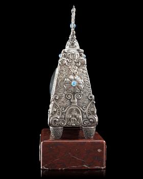 A RARE SILVER FABERGÉ CLOCK, Moscow 1908-1917. Imperial Warrant and scratched inventory no 17689.