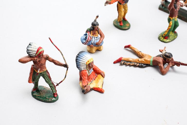 A collection of toy figures of 32 pcs by Elastolin and Plastinol, Germany, circa mid 20th century.