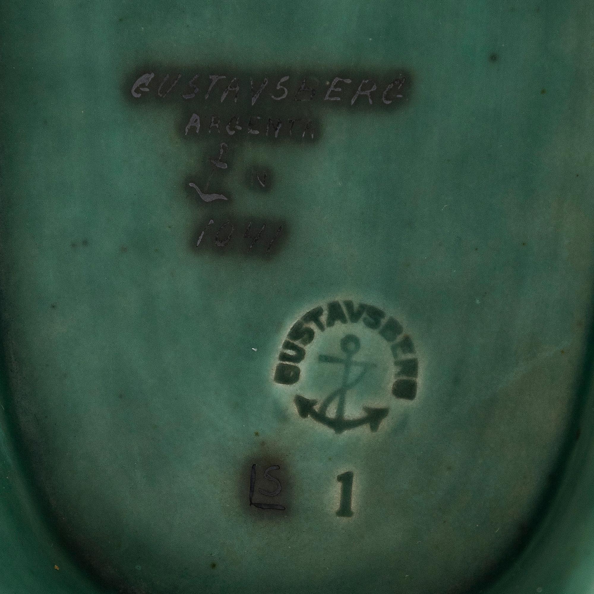 Wilhelm Kåge, urna med lock, stengods, "Argenta", Gustavsberg.