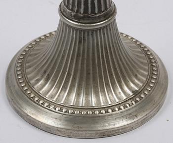 LJUSSTAKAR, ett par, tenn, gustavianska, Martin Artedius, Norrköping 1800.