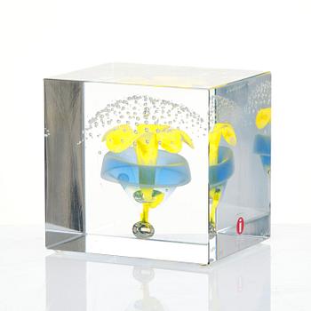 Oiva Toikka, a set of three cubic glass pieces, Nuutajärvi Finland 1989-2000.