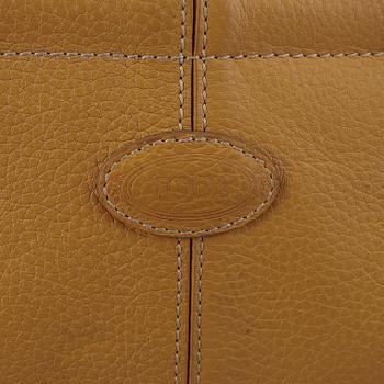 Tod's, a leather 'D-Bag'.