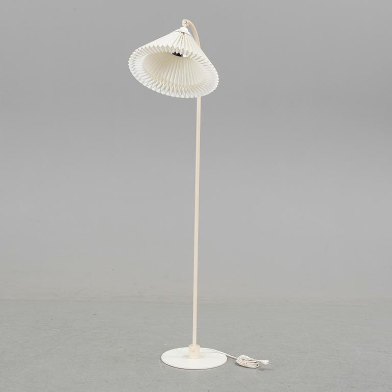 A Kaare Klint floor lamp, Le Klint.