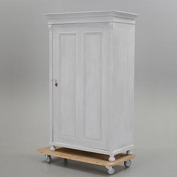 KLÄDSKÅP, 1900-talets början.