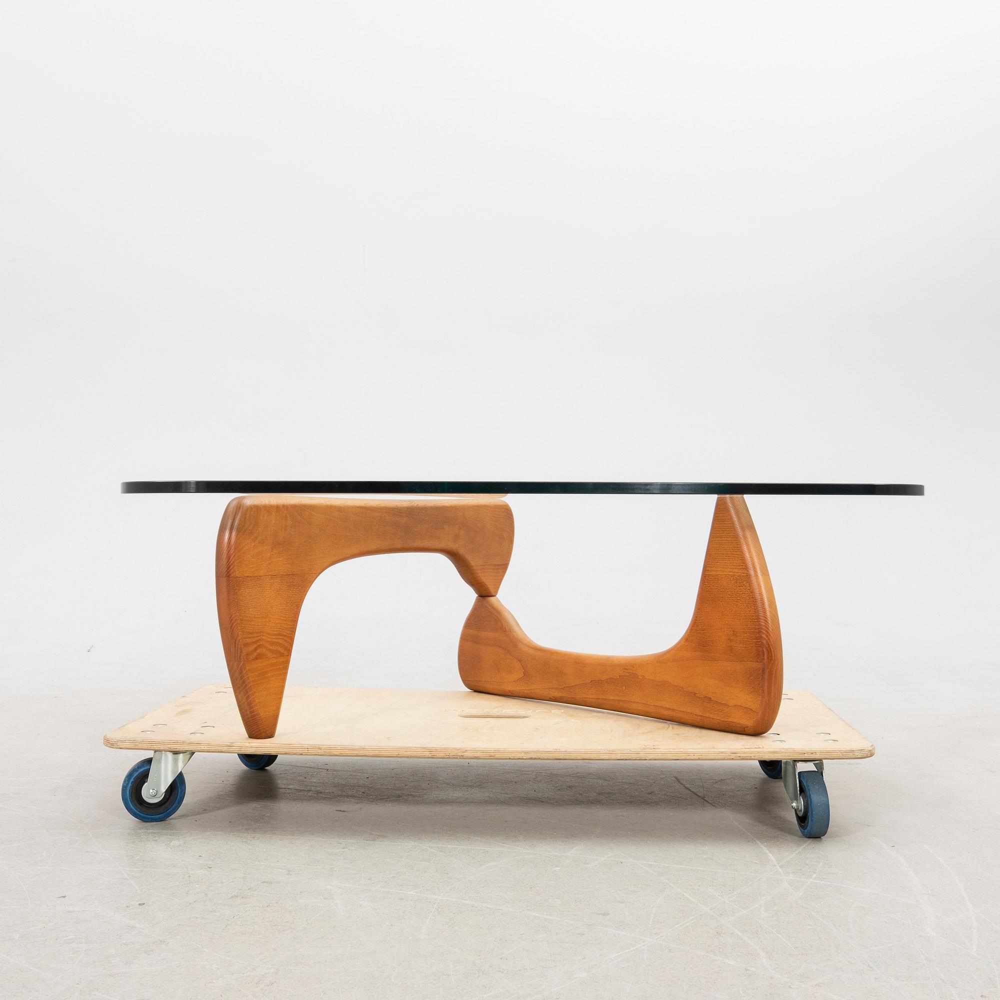 Isamu Noguchi, soffbord "Noguchi coffee table", Vitra.