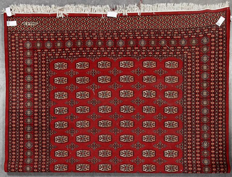 MATTA, Orientalisk, Ca 318x215 cm.